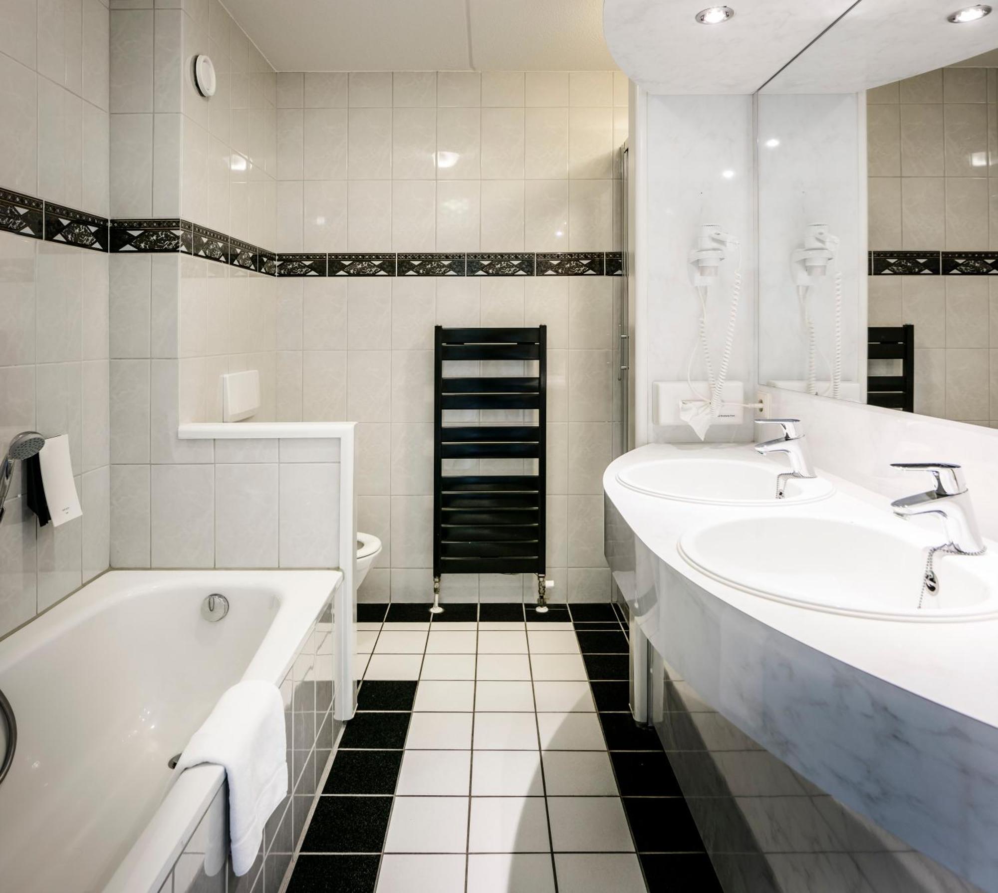 Fletcher Hotel-restaurant De Broeierd-enschede Hotel 4*